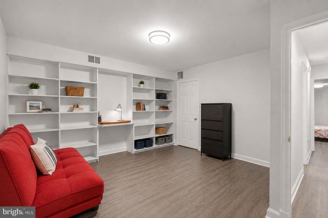 4422 WESTOVER PL NW, Washington, DC 20016
