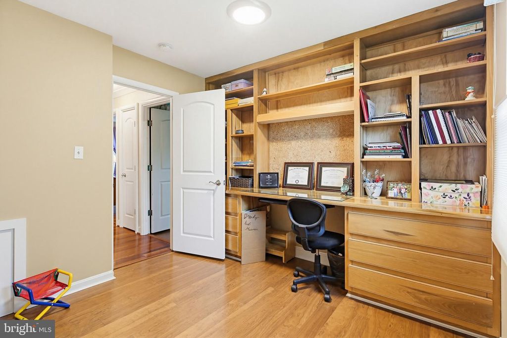 Image 28 of property listing at 6 FAITH CT, Damascus, MD 20872
