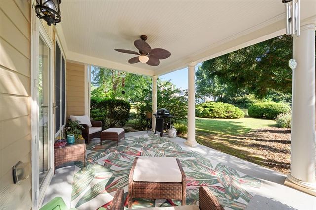 4095 Hill House Road SW, Smyrna, GA 30082