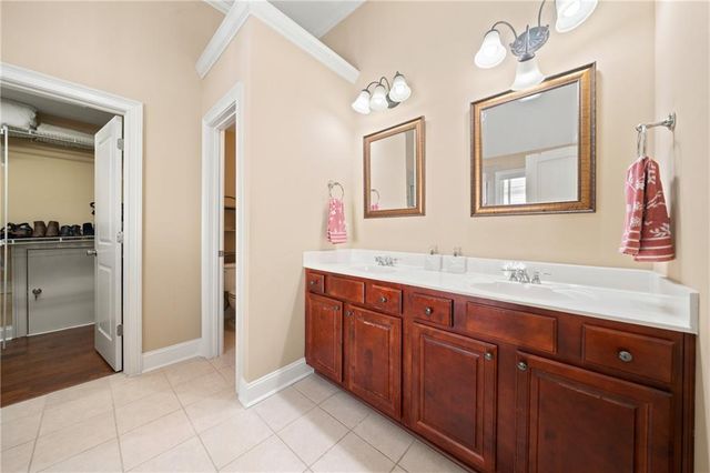 4095 Hill House Road SW, Smyrna, GA 30082