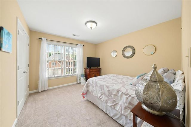 4095 Hill House Road SW, Smyrna, GA 30082