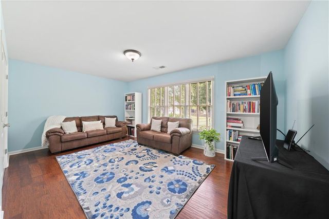4095 Hill House Road SW, Smyrna, GA 30082