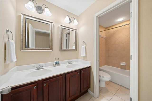 4095 Hill House Road SW, Smyrna, GA 30082