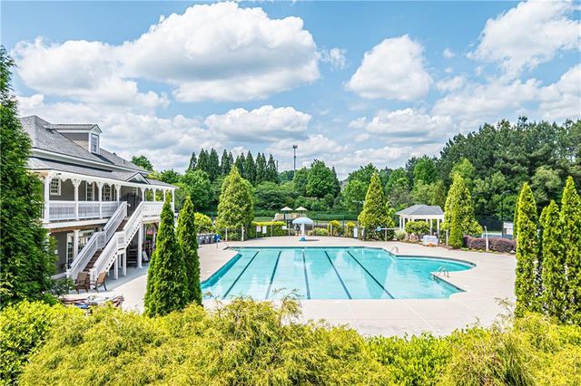 4095 Hill House Road SW, Smyrna, GA 30082