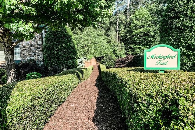4095 Hill House Road SW, Smyrna, GA 30082