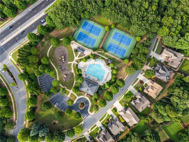 4095 Hill House Road SW, Smyrna, GA 30082