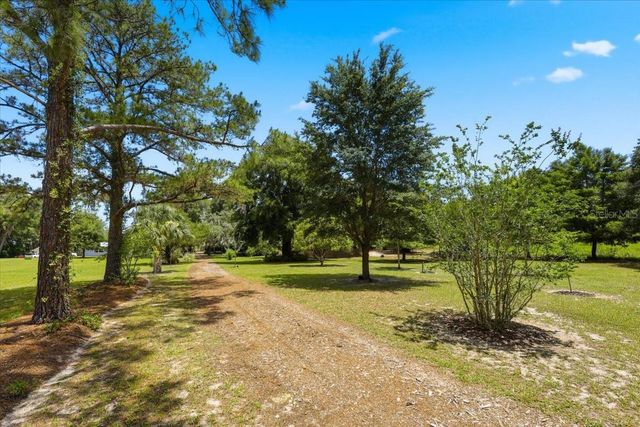 460 LAKE COMO DRIVE, Pomona Park, FL 32181