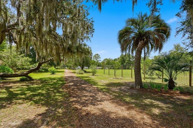 460 LAKE COMO DRIVE, Pomona Park, FL 32181