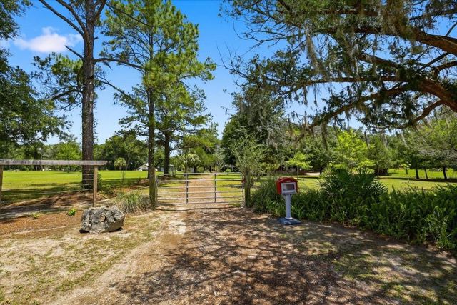 460 LAKE COMO DRIVE, Pomona Park, FL 32181