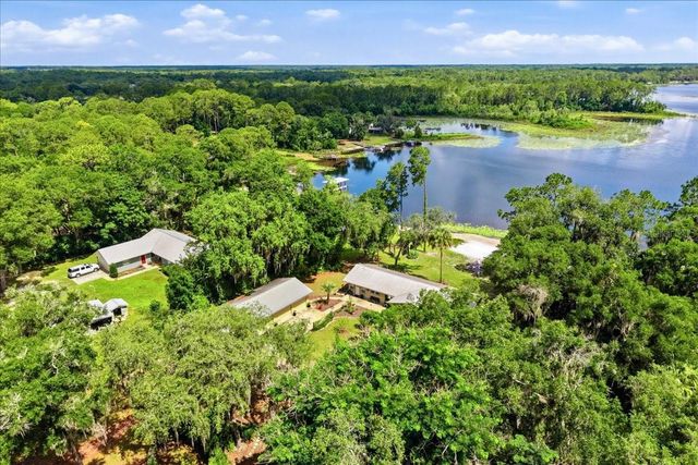460 LAKE COMO DRIVE, Pomona Park, FL 32181