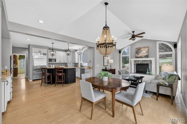 12897 Thornhill Court, Town And Country, MO 63131