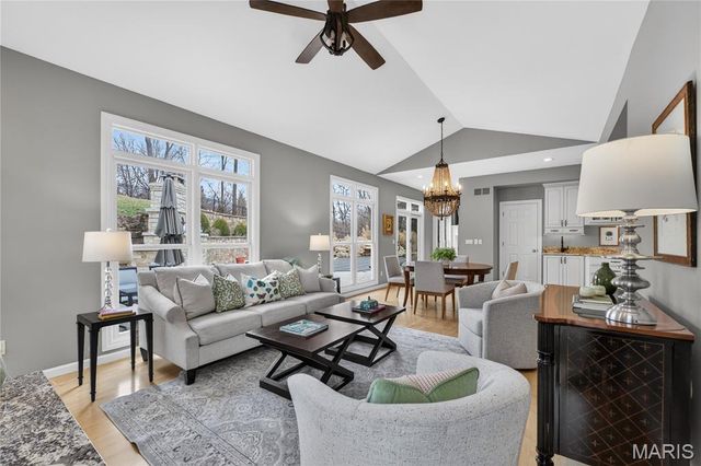 12897 Thornhill Court, Town And Country, MO 63131