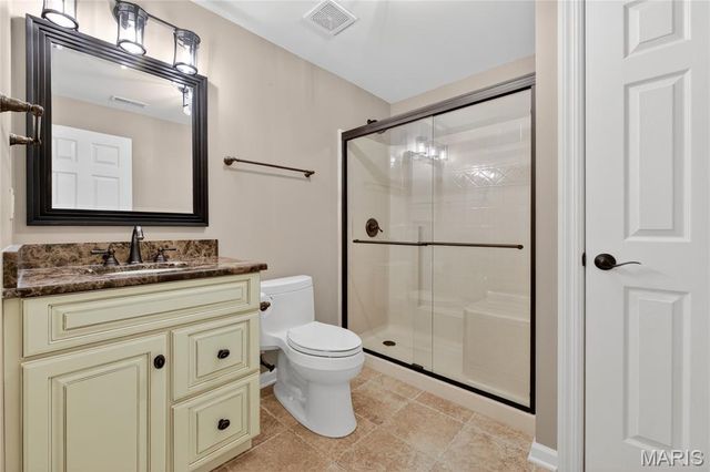 12897 Thornhill Court, Town And Country, MO 63131