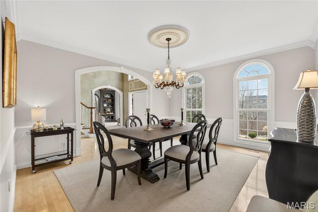 12897 Thornhill Court, Town And Country, MO 63131