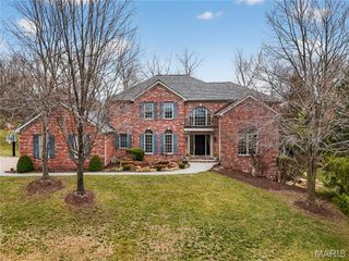 12897 Thornhill Court, Town And Country, MO 63131