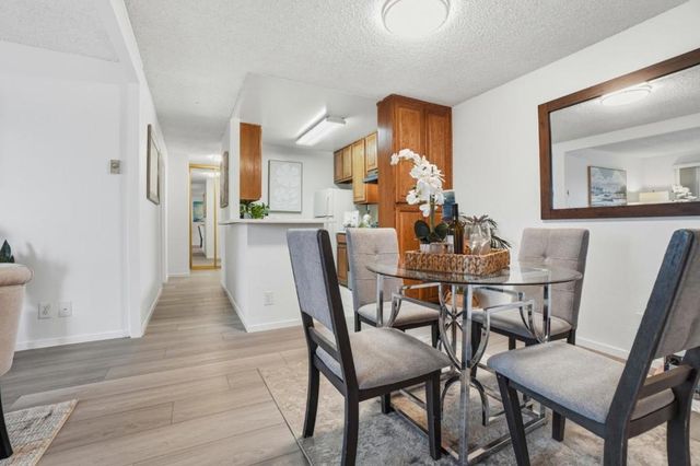 101 Piccadilly Place D, San Bruno, CA 94066