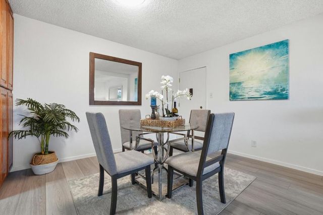 101 Piccadilly Place D, San Bruno, CA 94066