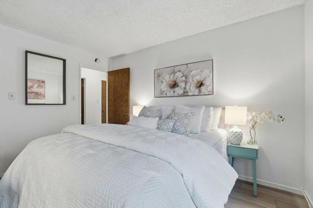 101 Piccadilly Place D, San Bruno, CA 94066