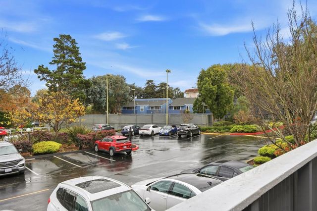 101 Piccadilly Place D, San Bruno, CA 94066