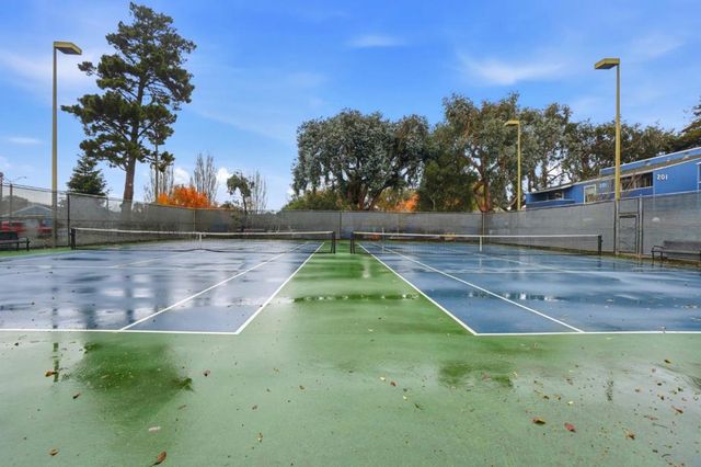 101 Piccadilly Place D, San Bruno, CA 94066