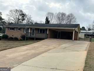 4642 Elmhurst Drive, Douglasville, GA 30135