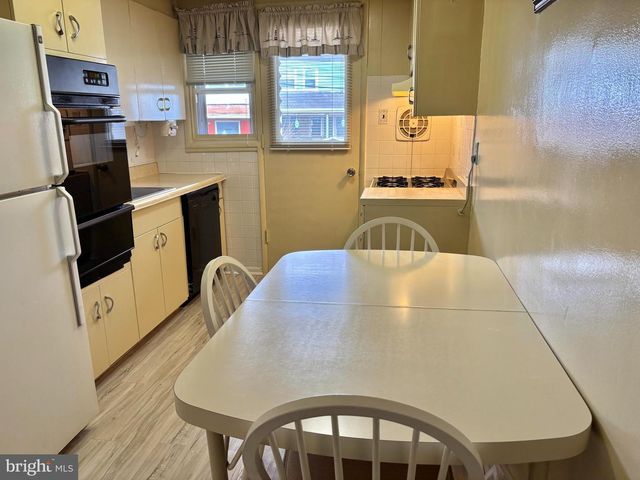 1557 BLACKROCK RD, Swarthmore, PA 19081