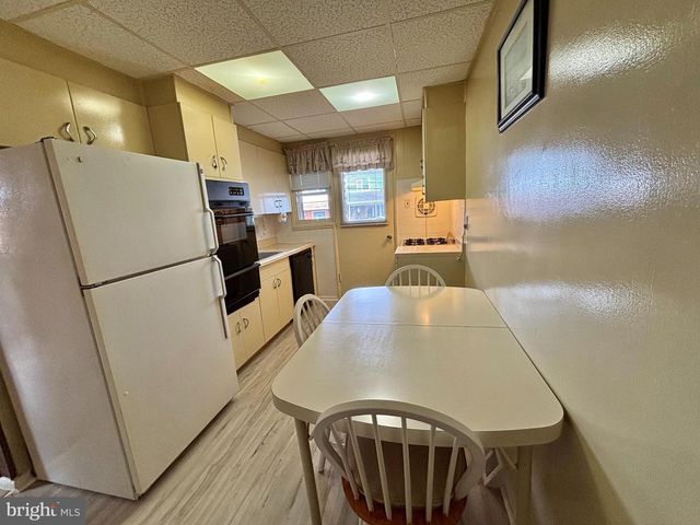 1557 BLACKROCK RD, Swarthmore, PA 19081