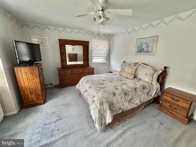 1557 BLACKROCK RD, Swarthmore, PA 19081