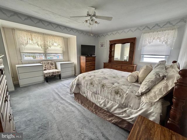 1557 BLACKROCK RD, Swarthmore, PA 19081