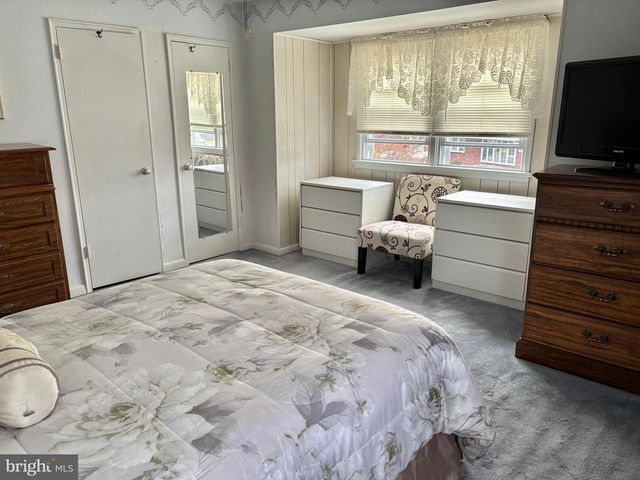 1557 BLACKROCK RD, Swarthmore, PA 19081