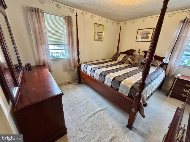 1557 BLACKROCK RD, Swarthmore, PA 19081