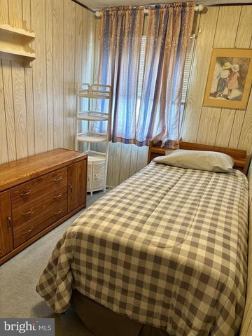 1557 BLACKROCK RD, Swarthmore, PA 19081