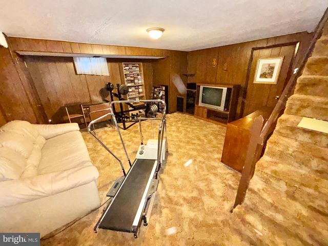 1557 BLACKROCK RD, Swarthmore, PA 19081