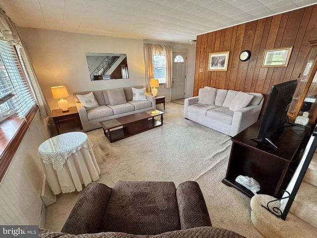 1557 BLACKROCK RD, Swarthmore, PA 19081