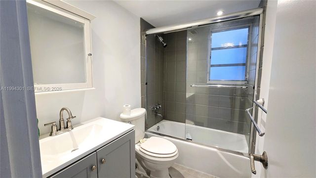 1811 Jefferson Street 202, Hollywood, FL 33020