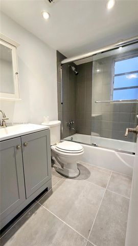 1811 Jefferson Street 202, Hollywood, FL 33020