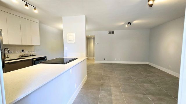 1811 Jefferson Street 202, Hollywood, FL 33020