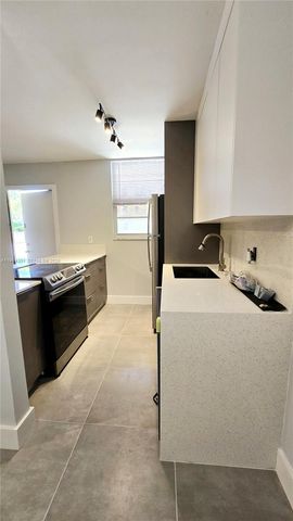 1811 Jefferson Street 202, Hollywood, FL 33020