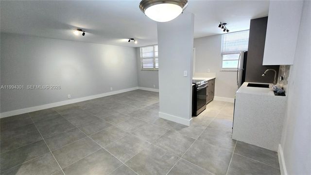 1811 Jefferson Street 202, Hollywood, FL 33020