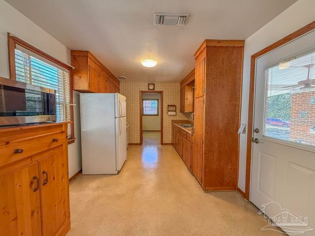 6558 Cedar St, Milton, FL 32570