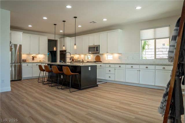 520 Hunter Flat Street, Las Vegas, NV 89138