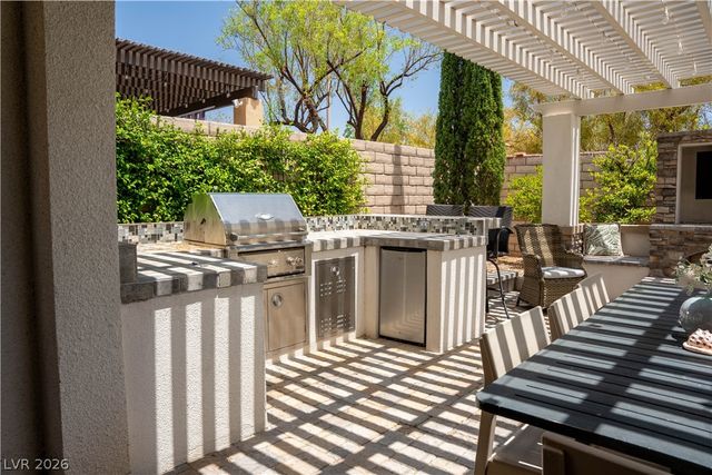 520 Hunter Flat Street, Las Vegas, NV 89138