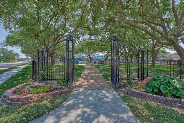 12319 Monticeto Lane, Meadows Place, TX 77477