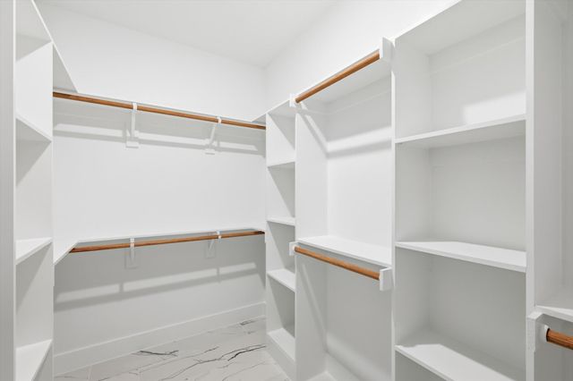 105 Forest Oaks Drive, Gun Barrel City, TX 75156