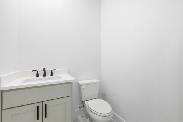 105 Forest Oaks Drive, Gun Barrel City, TX 75156