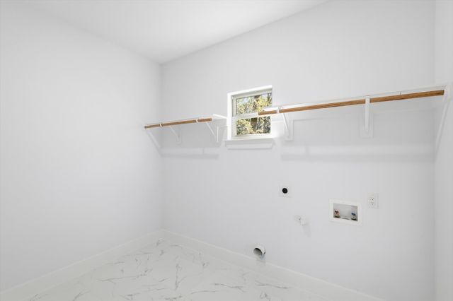 105 Forest Oaks Drive, Gun Barrel City, TX 75156