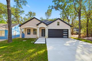 105 Forest Oaks Drive, Gun Barrel City, TX 75156
