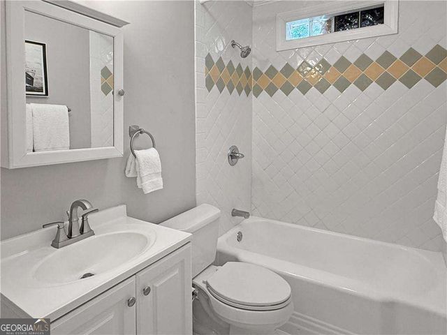 656 Timm Valley Road NE, Atlanta, GA 30305