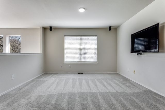 252 Turnberry Lane, Lewisville, TX 75067