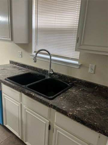 110 Amy Drive, Crandall, TX 75114